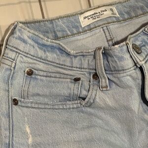 Abercrombie relaxed 90s high rise